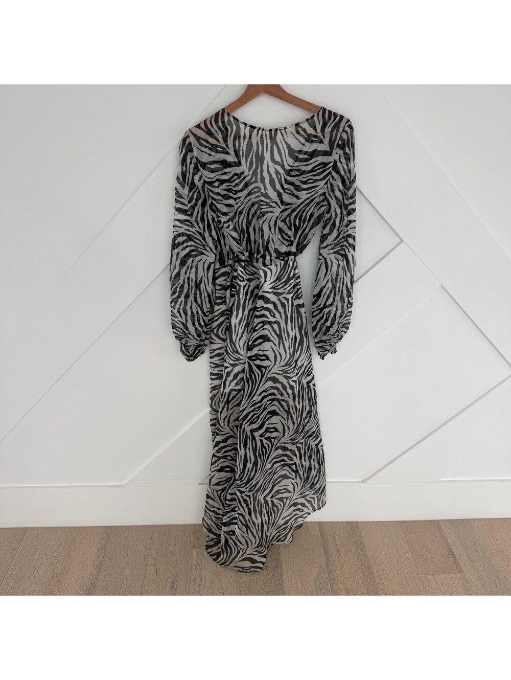 Chasing Unicorns Zebra Print Silk Long Sleeve Coverup Vacation Dress Size M - Picture 7 of 7